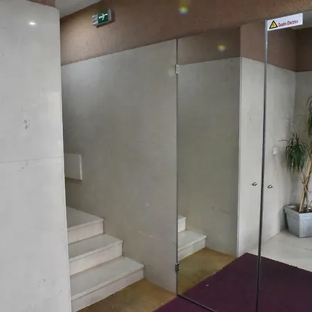Bus Station Flat * בראגה