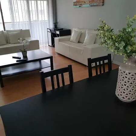 Bus Station Flat דירה *